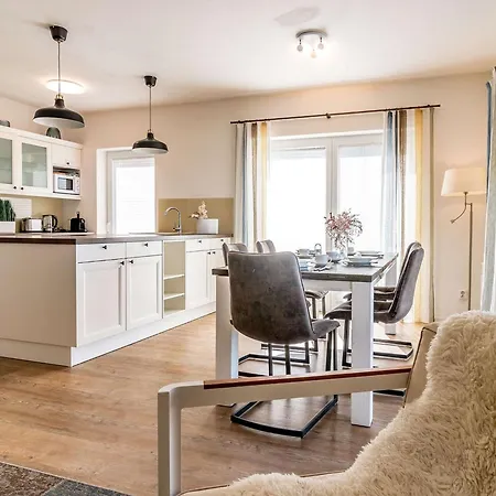 Holiday Lakeside Village 11 By Interhome